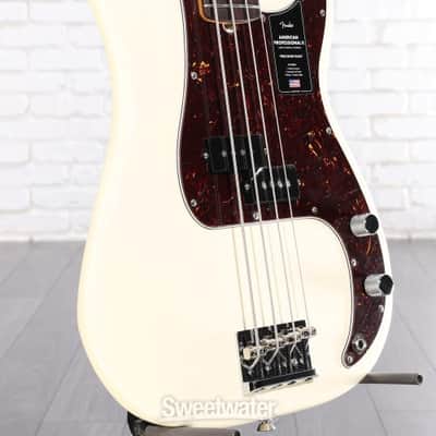 Fender American Professional II Precision Bass - Olympic White with Rosewood Fingerboard (PBassAP2ROWd1) image 2