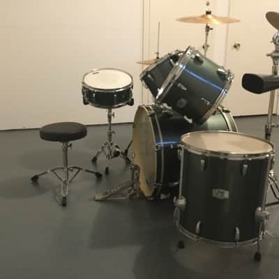 Pearl Export Series 5 Piece Drum Set Green with hardware/cymbals image 3