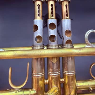 BACH STRADIVARIUS 190M37X Bb TRUMPET – RAW BRASS – MINT CONDITION – ORIGINAL BACH CASE image 4