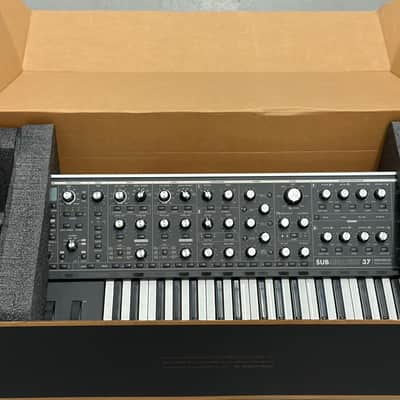 Moog Subsequent 37 Analog Synth 2017 - Present - Black image 3