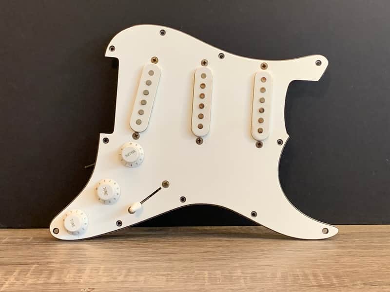 1994 Fender Mexico Stratocaster loaded pickguard/pickups w/Screws image 1