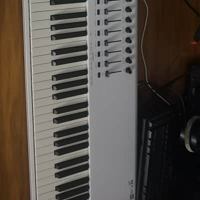 Arturia KeyLab 88 MkII MIDI Controller 2019 - Present - White image 1
