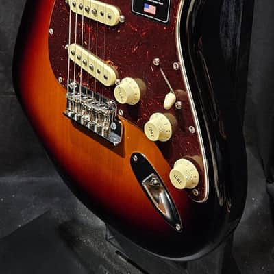 Fender American Professional II Stratocaster - 3 Color Sunburst with Maple Fingerboard 2024 image 7