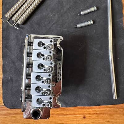 Wilkinson Locking Tremolo Bridge - WVS 130 CR image 2