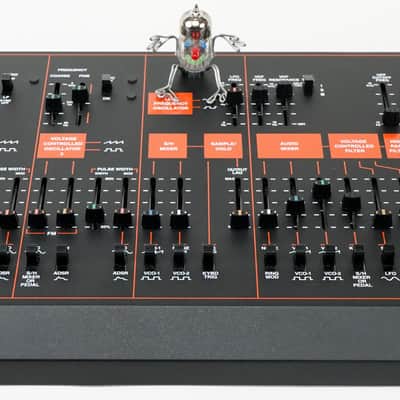 Korg ARP Odyssey Modul Rev3 Synthesizer Desktop +Neuwertig + OVP+ 1,5J Garantie image 4