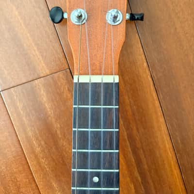 Islander MSC-4 Deluxe Concert Ukulele Satin Natural, Solid Mahogany, Excellent image 2