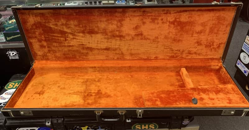 Fender Telecaster or other BASS Lefthanded Case 1965-67 - Black tolex image 1