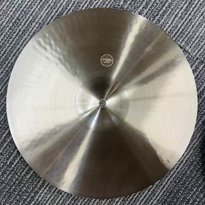 PAISTE 14" GIANT BEAT HI-HATS 796G TOP - 1018G BOTTOM - FLOOR MODEL image 6