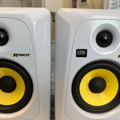 KRK RP-5 Rokit G3 2-Way 5" Active Studio Monitors - Pair - White image 2