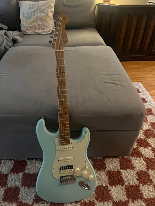 Fender American Professional Stratocaster HSS with Roasted Maple Neck 2020 Daphne Blue