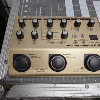 Boss VE-8 Acoustic Singer Effects Processor Looping Pedal image 1