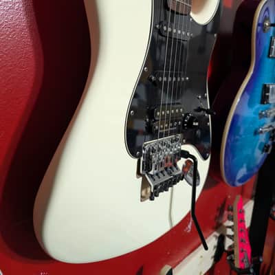 1998 Fender Stratocaster w/ Floyd Rose, Seymour Duncan JB & Hipshot Locking Tuners image 3