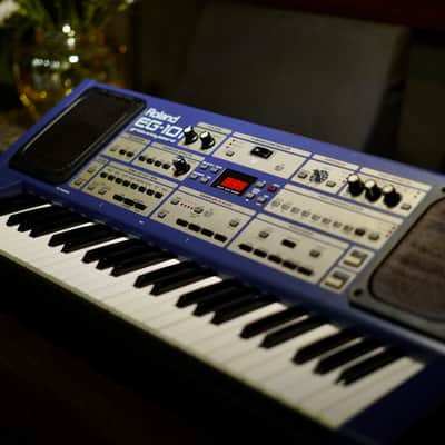 Roland EG-101 (1999) - rare techno groovebox with built in speakers image 2
