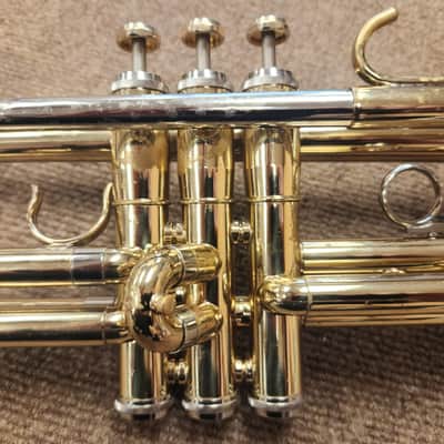 Getzen 300 Series Trumpet with Case image 6