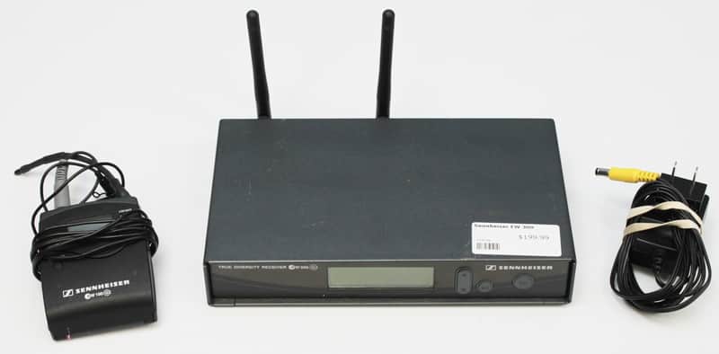 Sennheiser EM300 G2 B - True Diversity Receiver & SK100 G2 B - Body Pack Transmitter with Mic - 623-662 MHz - Black **used** image 1