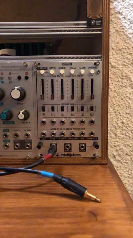 Intellijel Mutamix 6 Channel Audio / CV Mixer Eurorack Synth Module 2012 - 2018 - Silver image 1
