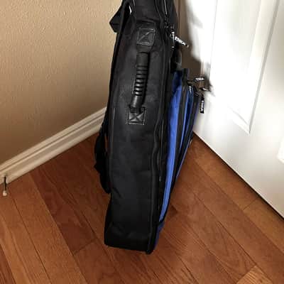 Wings soft shell royal blue and black backpack guitar case 2000’s - Cotton canvas image 6
