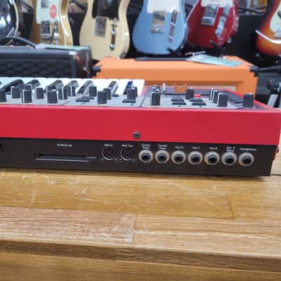 Nord Lead 2 49-Key 12-Voice Polyphonic Synthesizer - Red image 9
