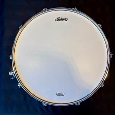 Ludwig LM400KT Hammered Supraphonic 5x14" 10-Lug Aluminum Snare Drum with Tube Lugs 1999 - Present - Chrome-Plated image 5