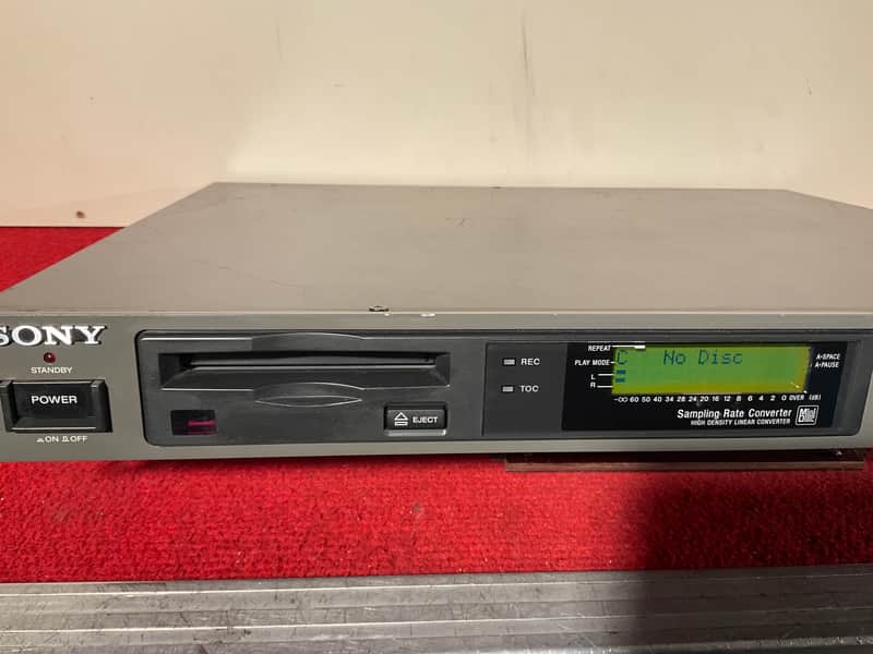 Sony MDS -E11 PROFESSIONAL MINI DISK image 1