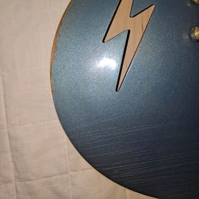 Rock N Roll Relics Lightning image 2