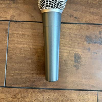 Shure BETA 58A Handheld Supercardioid Dynamic Microphone image 2