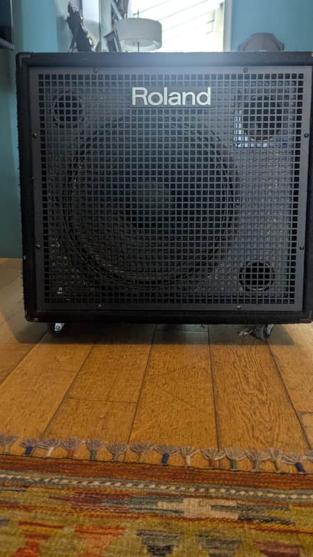 Roland kc-600
