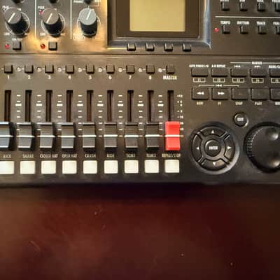 Zoom R8 Recorder: Interface: Controller: Sampler 2010s - Black image 4