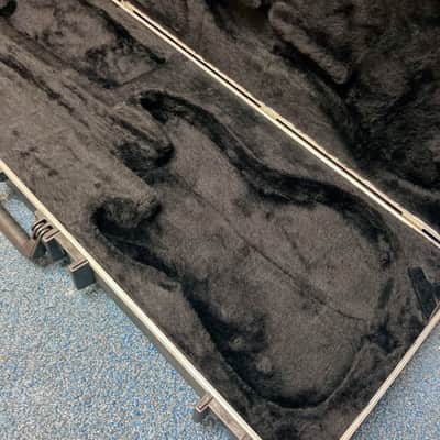 Fender Deluxe Lefty Jazz Bass Flight Case TSA Approved image 6