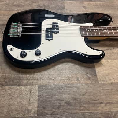 2011 Squier Precision Bass w/GB 8.5 LBS image 3