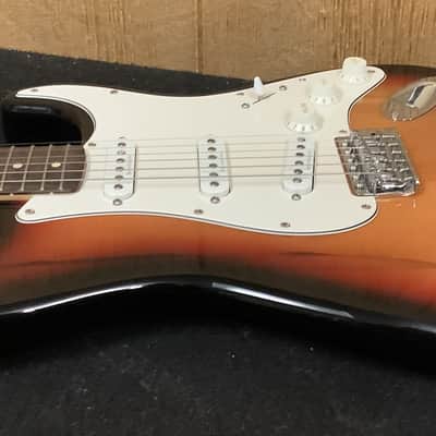 Vintage Modified 70s Squier Strat by Fender image 11