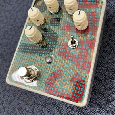 Fuzzhugger Algal Bloom image 3