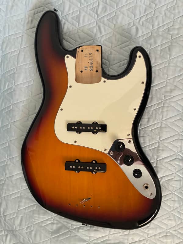 Squier Jazz bass body - Sunburst image 1