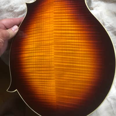 Larrivee F-33 Mandolin Sunburst image 4