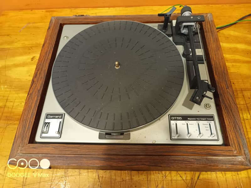 Garrard GT55 1977 - Simulated wood grain image 1