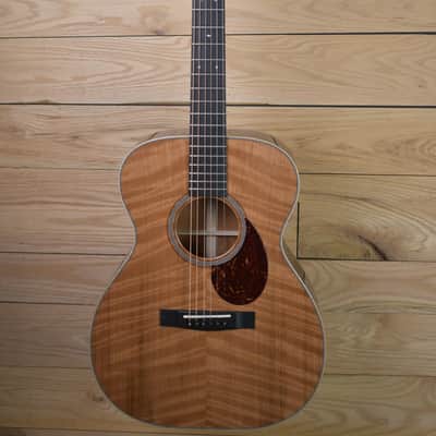 Huss and Dalton Traditional OM (TOM-M Custom) 2026 - Gloss natural image 2