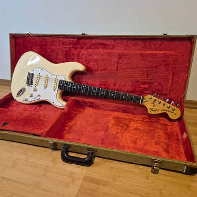 Vintage Fender  Stratocaster 1985 MIJ E serial image 1