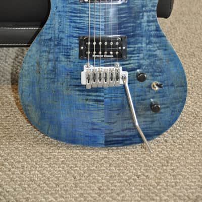 Luman Single Cutaway Ocean Blue image 1