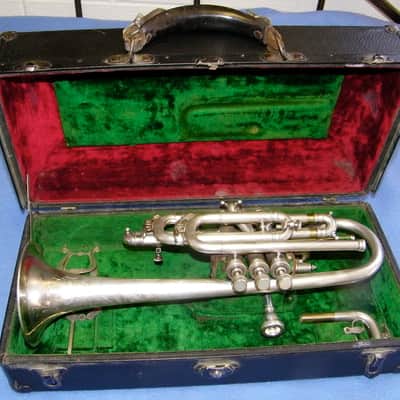 J W York & Sons Perfec-tone Coronet 1915 Silver plated image 2