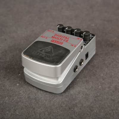 Behringer FX600 - 2nd Hand image 5