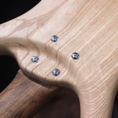 Warwick Pro Series Corvette Standard 5-String Ash Natural Transparent Satin image 17