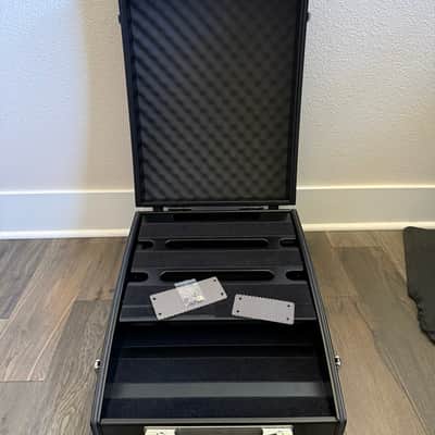 Schmidt Array SA350XDM Pedalboard w/ Lid, Connector Box & Patch Bay image 9