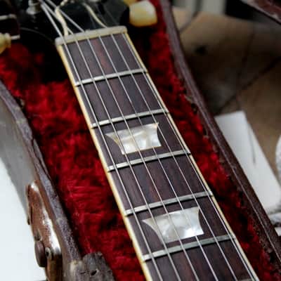 GIBSON "1952/53 Les Paul Standard Goldtop Refinished and Wraparound conversion, new pickuard and wraparound bridge"HARDCASE image 10