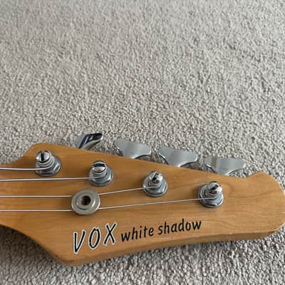 Vox White Shadow Bass, 1984 , Matsumoku Factory -Japan, with Hardshell Case. image 7