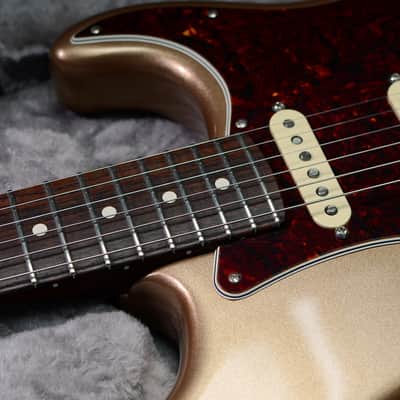 Fender AMERICAN PROFESSIONAL II STRATOCASTER Dealer Exclusive 2021 - Firemist Gold image 5