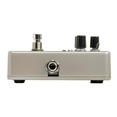 Electro-Harmonix Intelligent Harmony Machine Harmonizer and Pitch Shifter Pedal with Digital Circuit and Buffered Bypass image 2