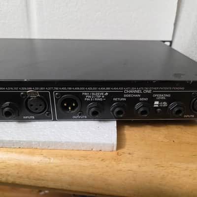 dbx 1066 Dual-Channel Compressor / Limiter / Gate 2010s - Black image 7
