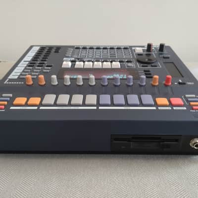 Yamaha SU700 Sampler Workstation 68MB RAM + SCSI + AIEB1 I/O + Manual image 2