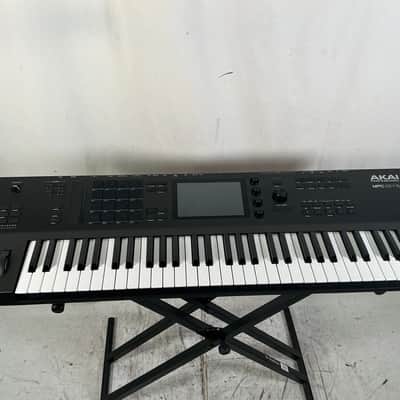 Akai MPC Key 61 Standalone Workstation Synthesizer 2020s - Black image 1