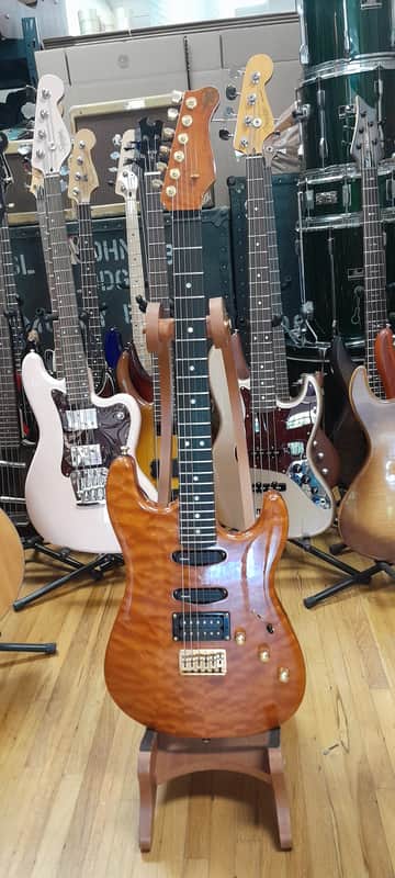 Valley Arts Custom Pro USA -  Mike McGuire Signature image 1